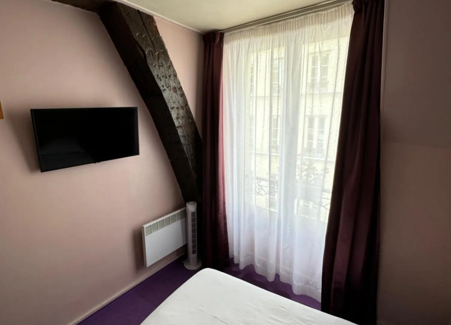 **  Hotel Flor Rivoli Paris France